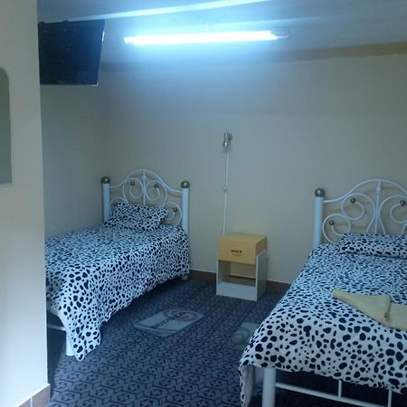 Hostal La Realeza Potosi Bagian luar foto